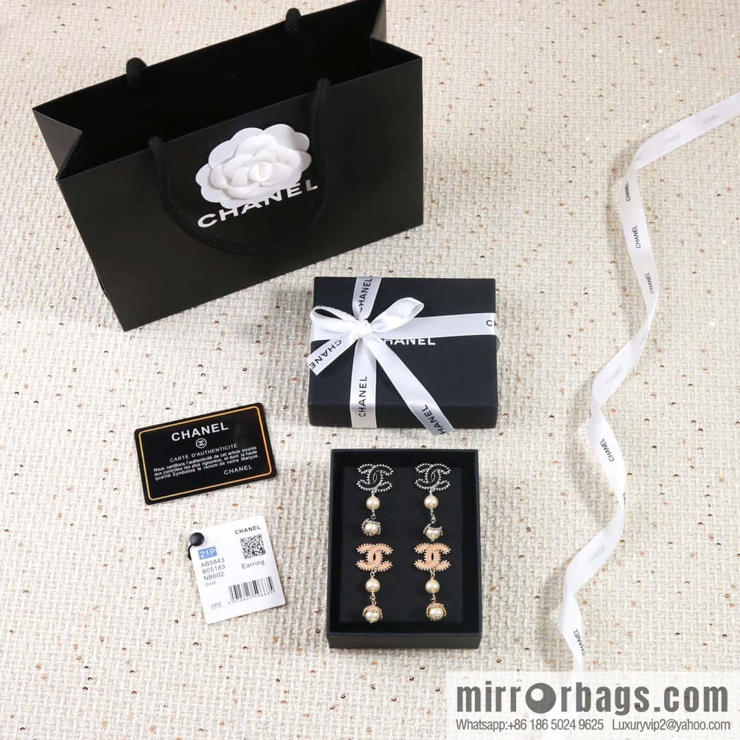 ☀️New ☑️ Chanel C3 double c pearl oil stud earrings ☀️