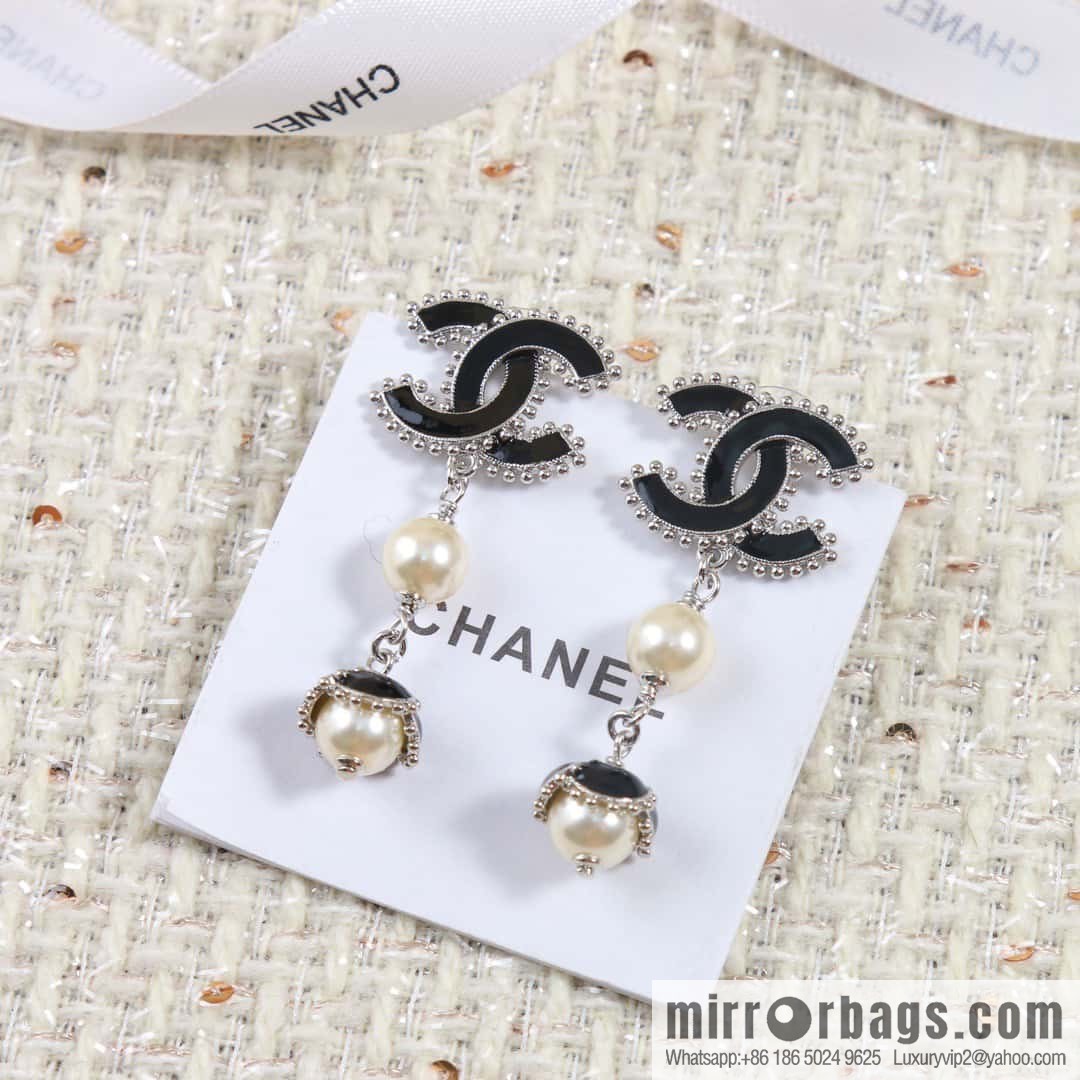 ☀️New ☑️ Chanel C3 double c pearl oil stud earrings ☀️