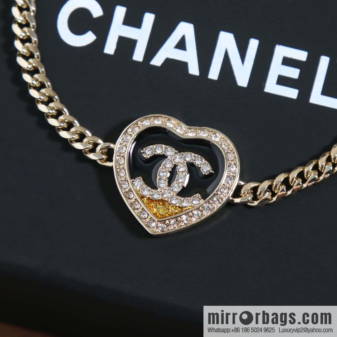 ☀️New ☑️ Chanel double c peach heart love coco necklace ☀️