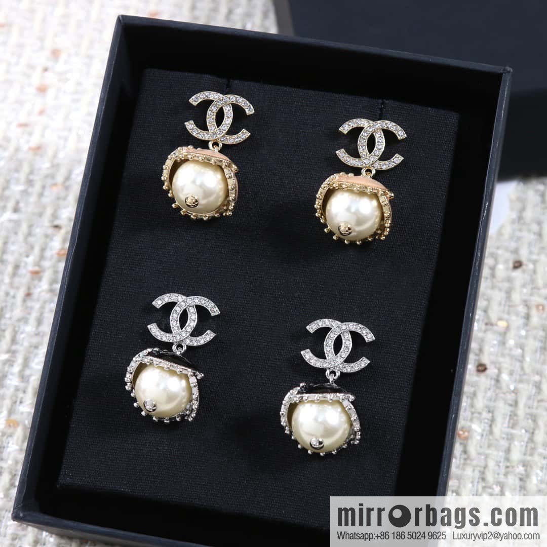 ☀️New ☑️ Chanel C2 double c pearl oil stud earrings ☀️