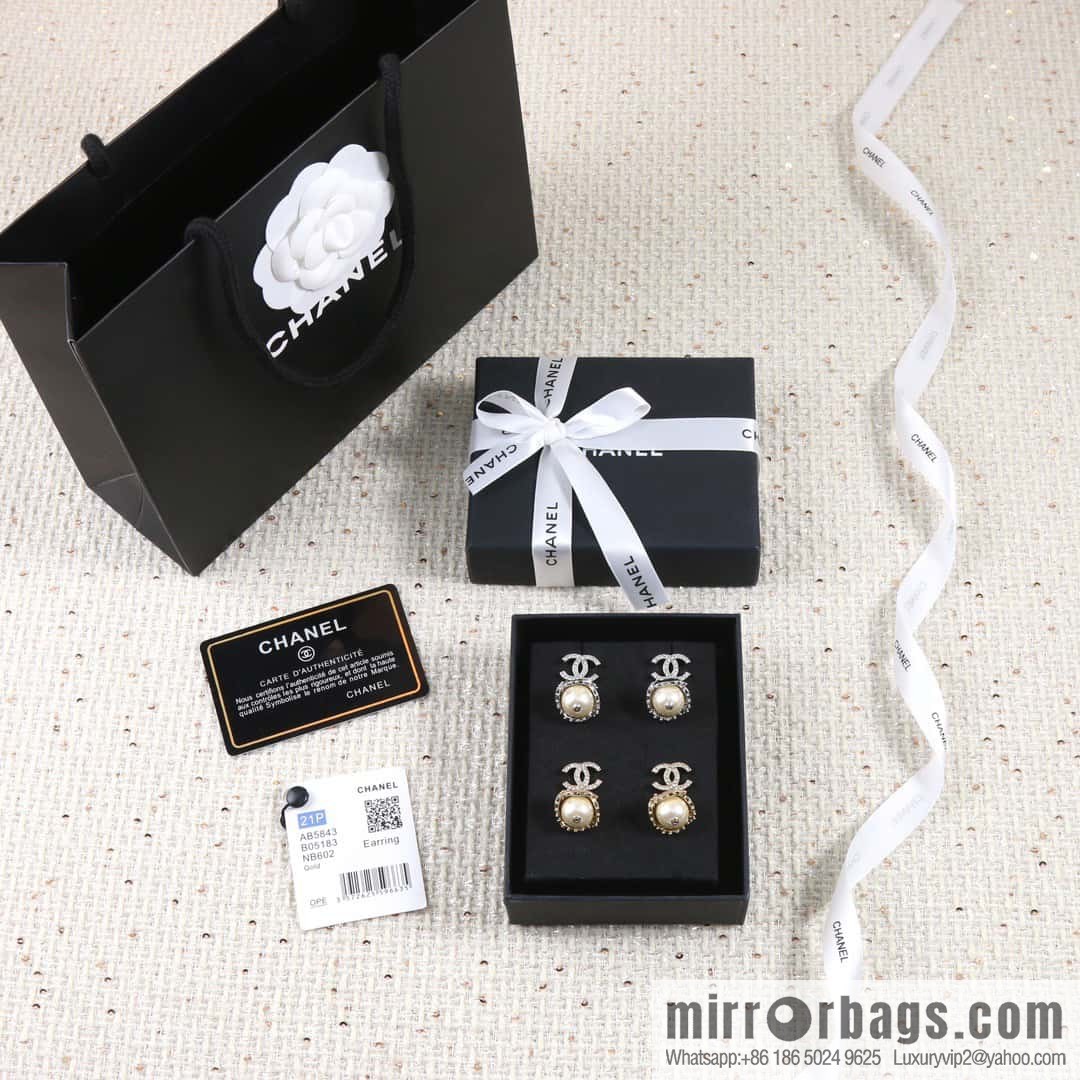 ☀️New ☑️ Chanel C2 double c pearl oil stud earrings ☀️