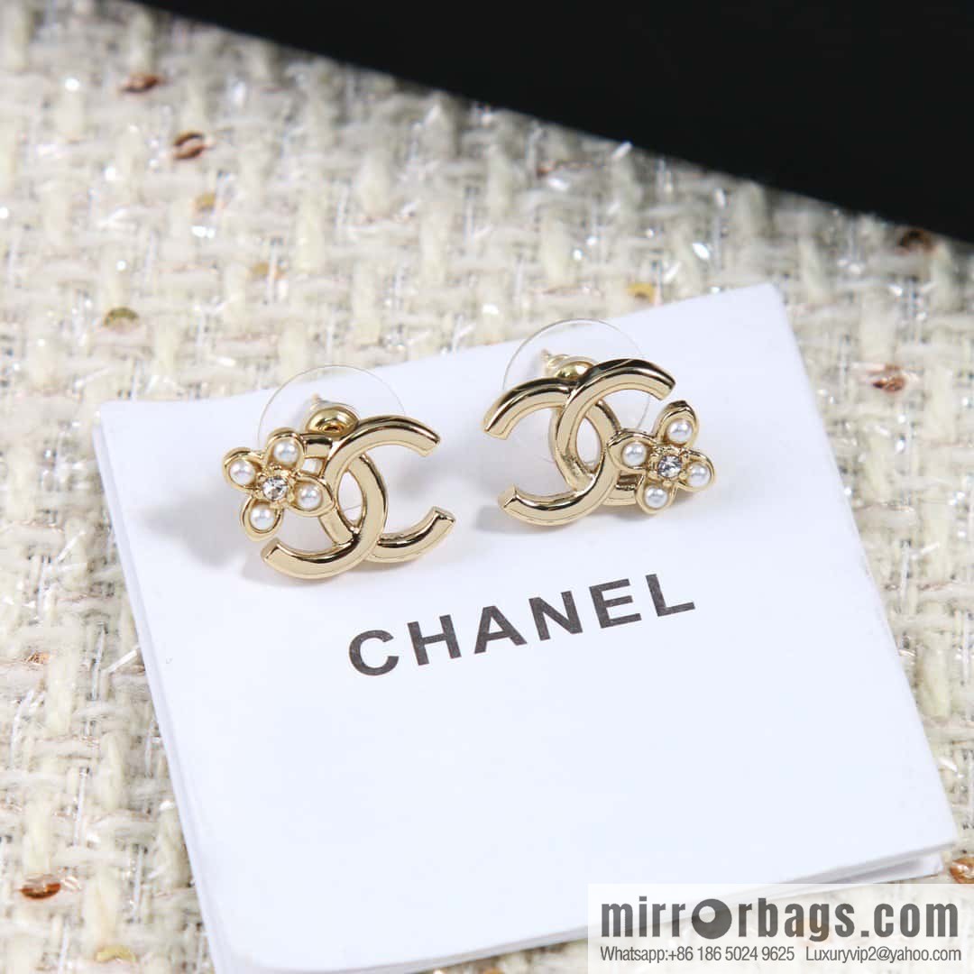 ☀️New ☑️ Chanel C1 double c four-leaf clover flower pearl stud earrings ☀️