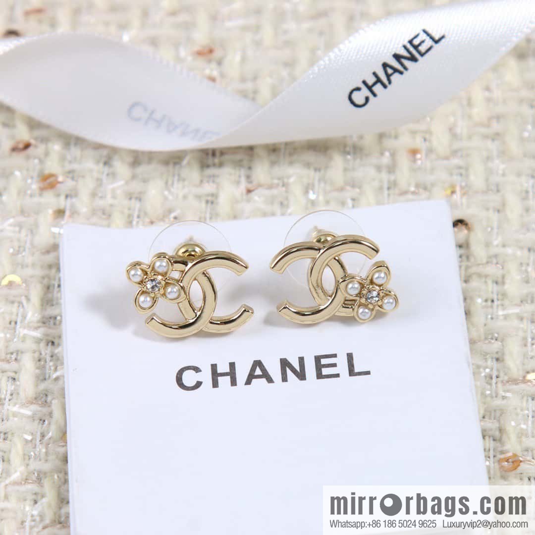 ☀️New ☑️ Chanel C1 double c four-leaf clover flower pearl stud earrings ☀️
