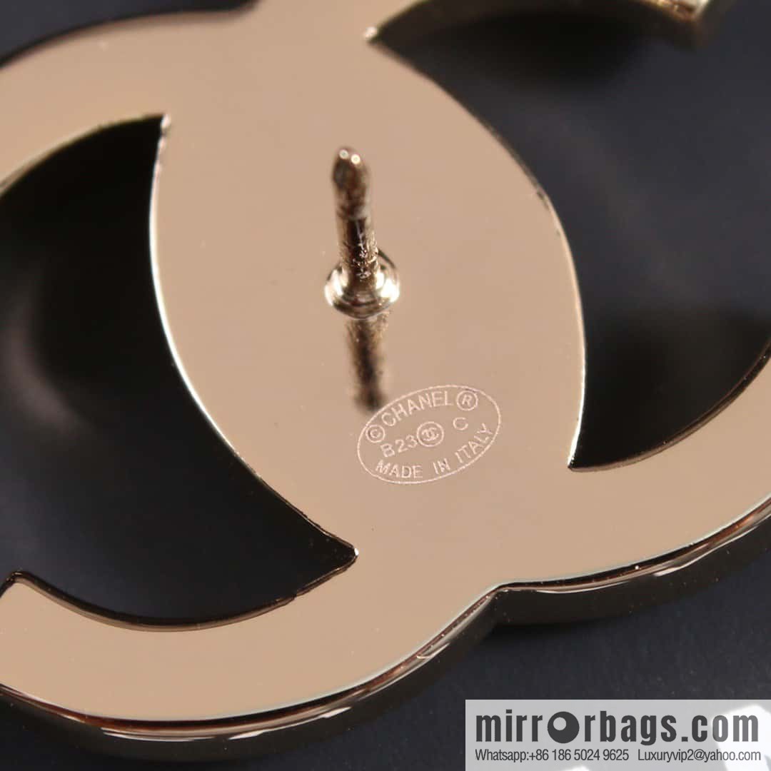 New ☑️ Chanel double c horse eye drill brooch