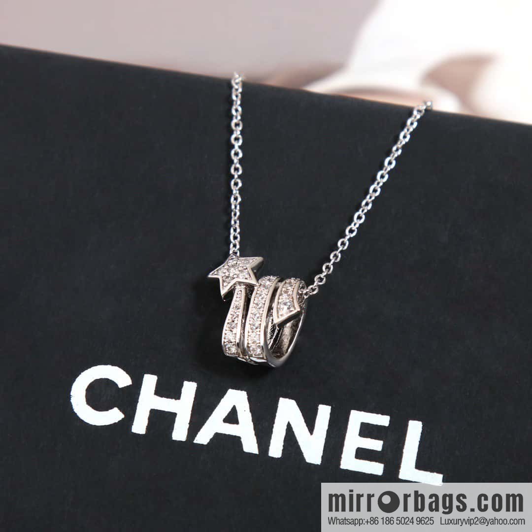 New ☑️ Chanel full diamond comet necklace