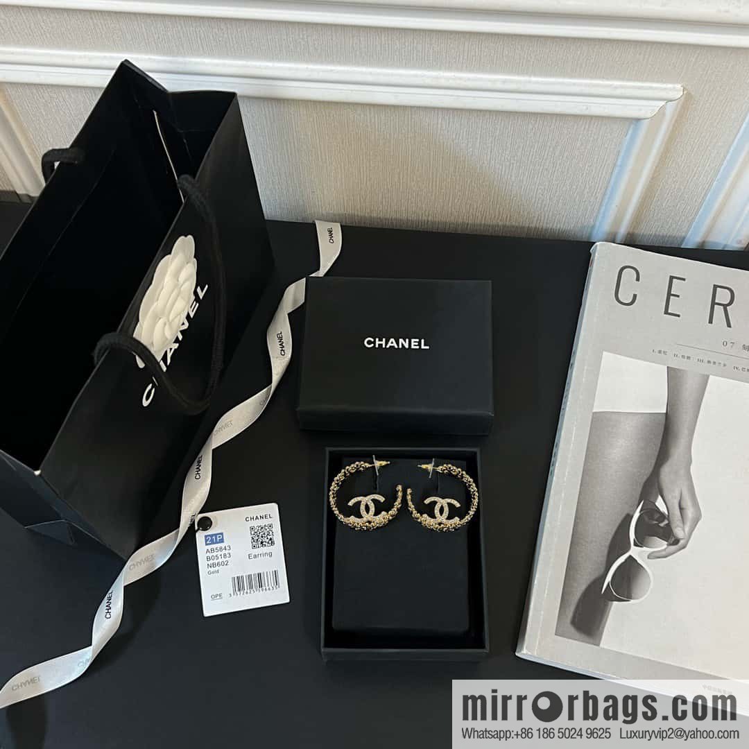☀️New ☑️ Chanel semi-round double c black leather rope flower stud earrings ☀️
