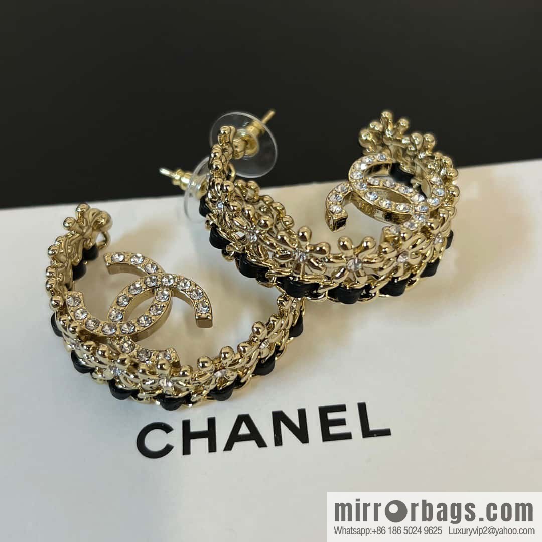 ☀️New ☑️ Chanel semi-round double c black leather rope flower stud earrings ☀️