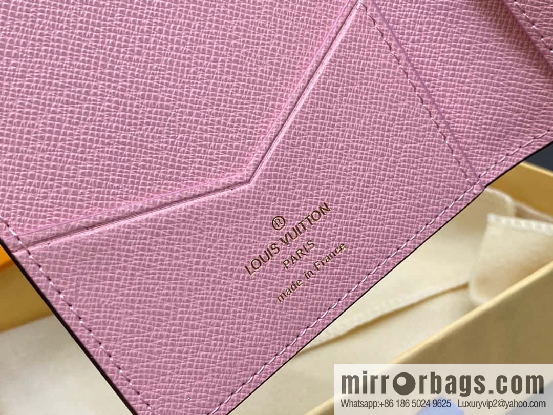 [Boutique‑grade] M82621 Christmas model, new autumn and winter model, passport cover