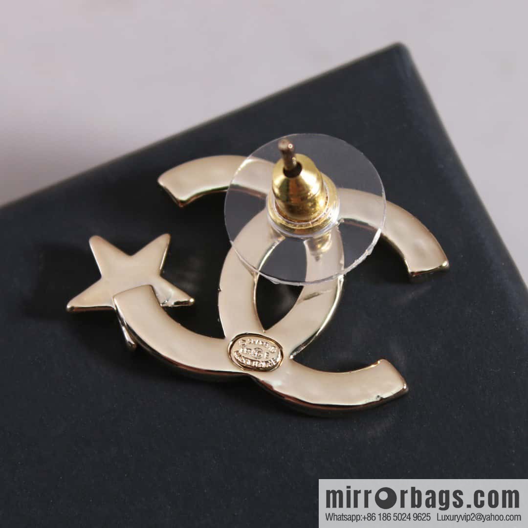 New ☑️ Chanel c1 double c five-pointed star stud earrings