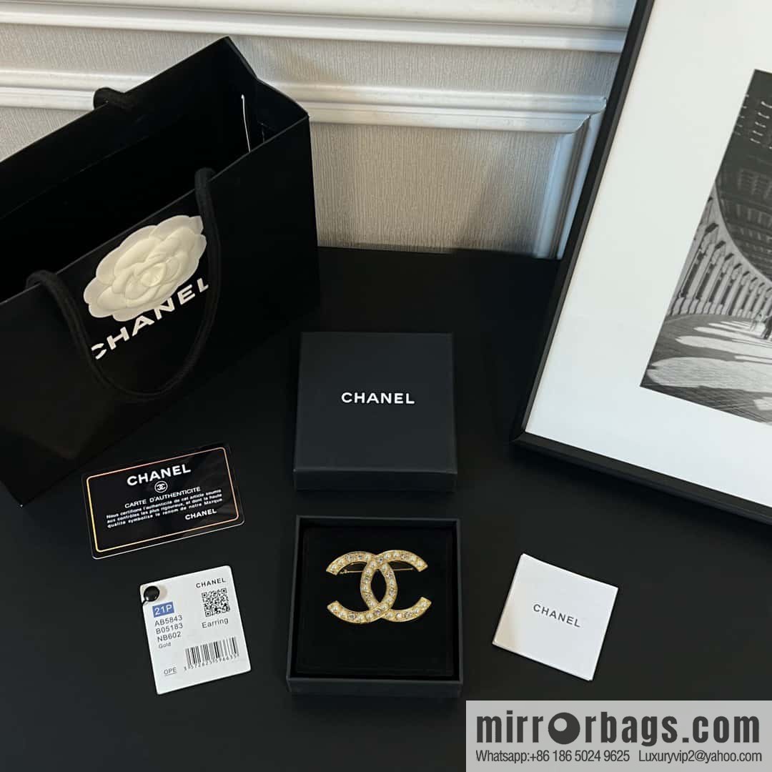 New ☑️ Chanel double c half diamond half pearl brooch