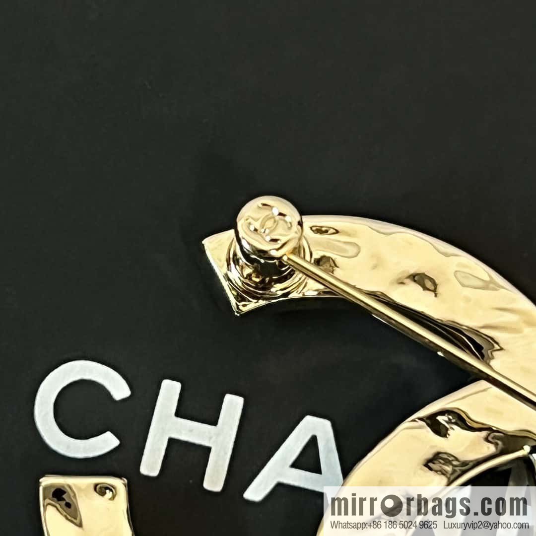 New ☑️ Chanel double c half diamond half pearl brooch