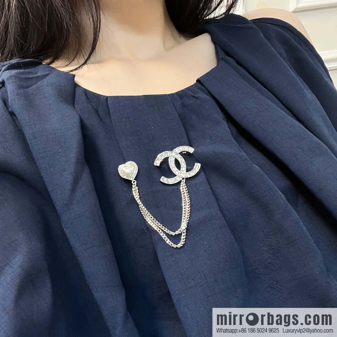 New ☑️ Chanel double c fringed love peach heart brooch