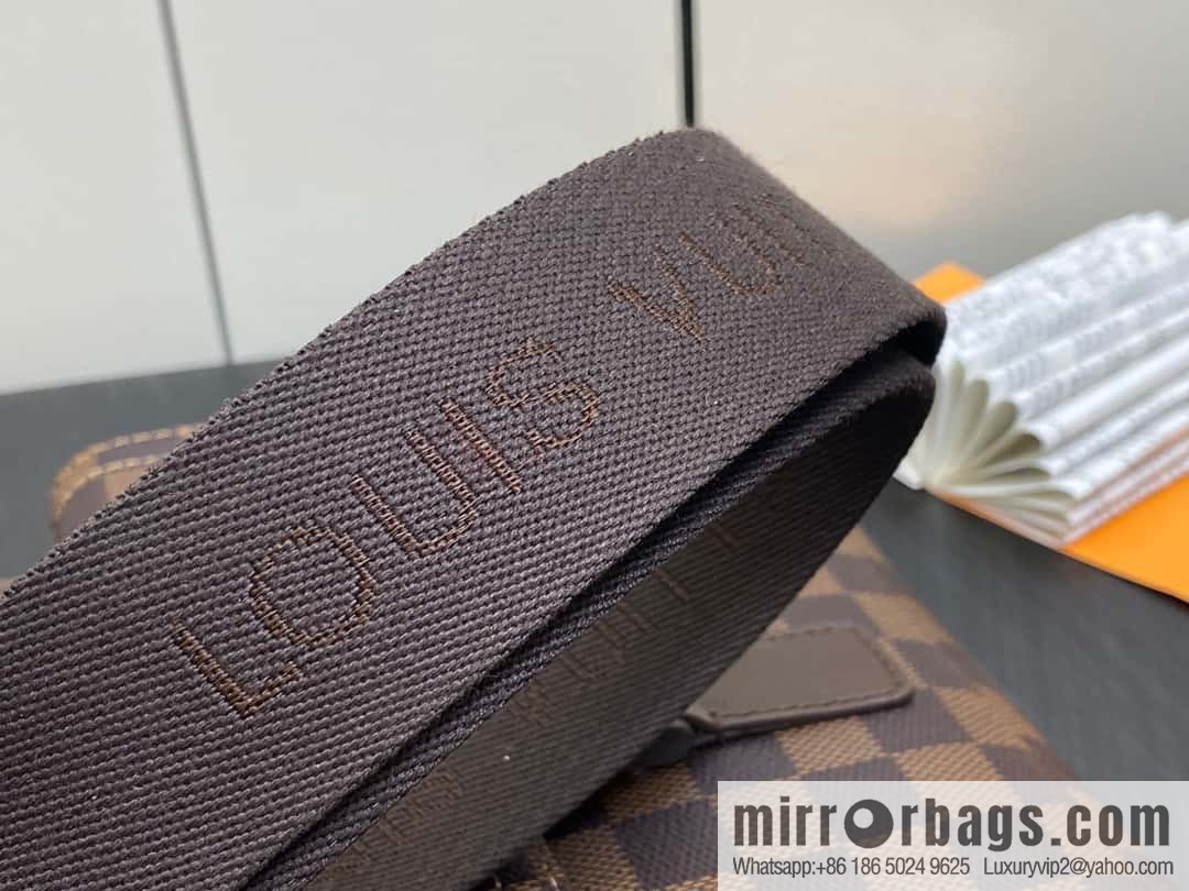 [Boutique‑grade] N51127 coffee grid, medieval men's bag messenger bag series