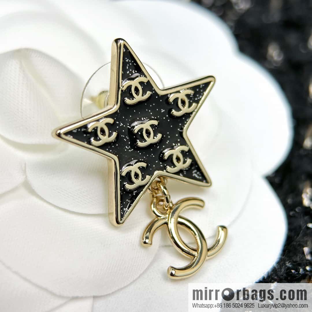 ☀️New ☑️ Chanel C2 double c pentagram ⭐ star stud earrings ☀️