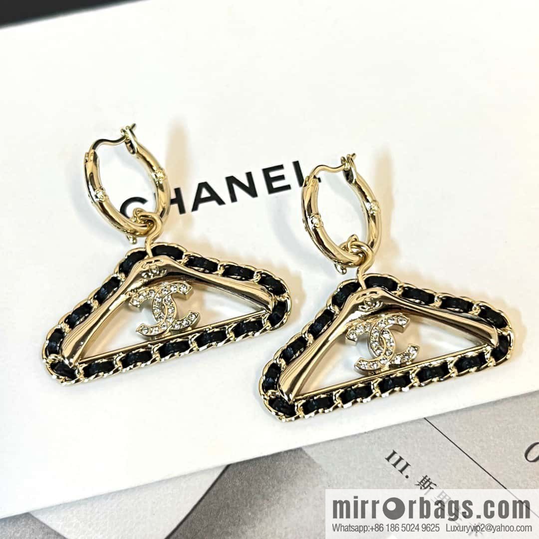 ☀️New ☑️ chanel c2 double c black leather rope hanger earrings ☀️