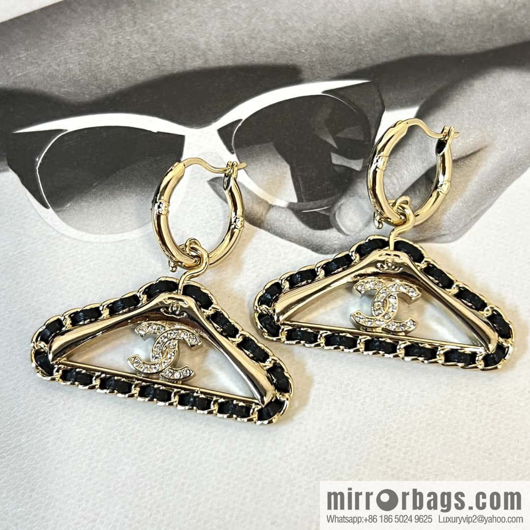 ☀️New ☑️ chanel c2 double c black leather rope hanger earrings ☀️