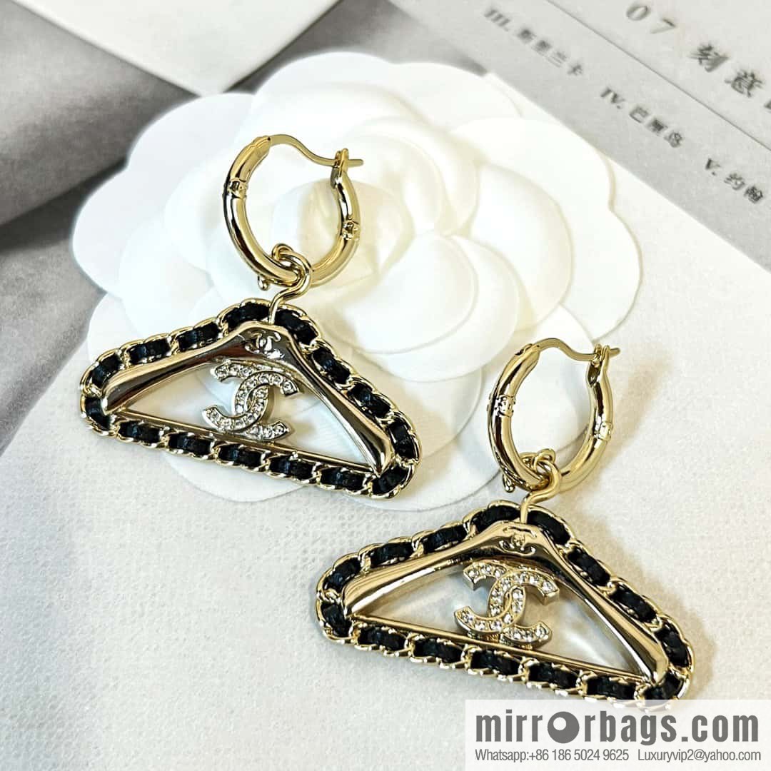 ☀️New ☑️ chanel c2 double c black leather rope hanger earrings ☀️
