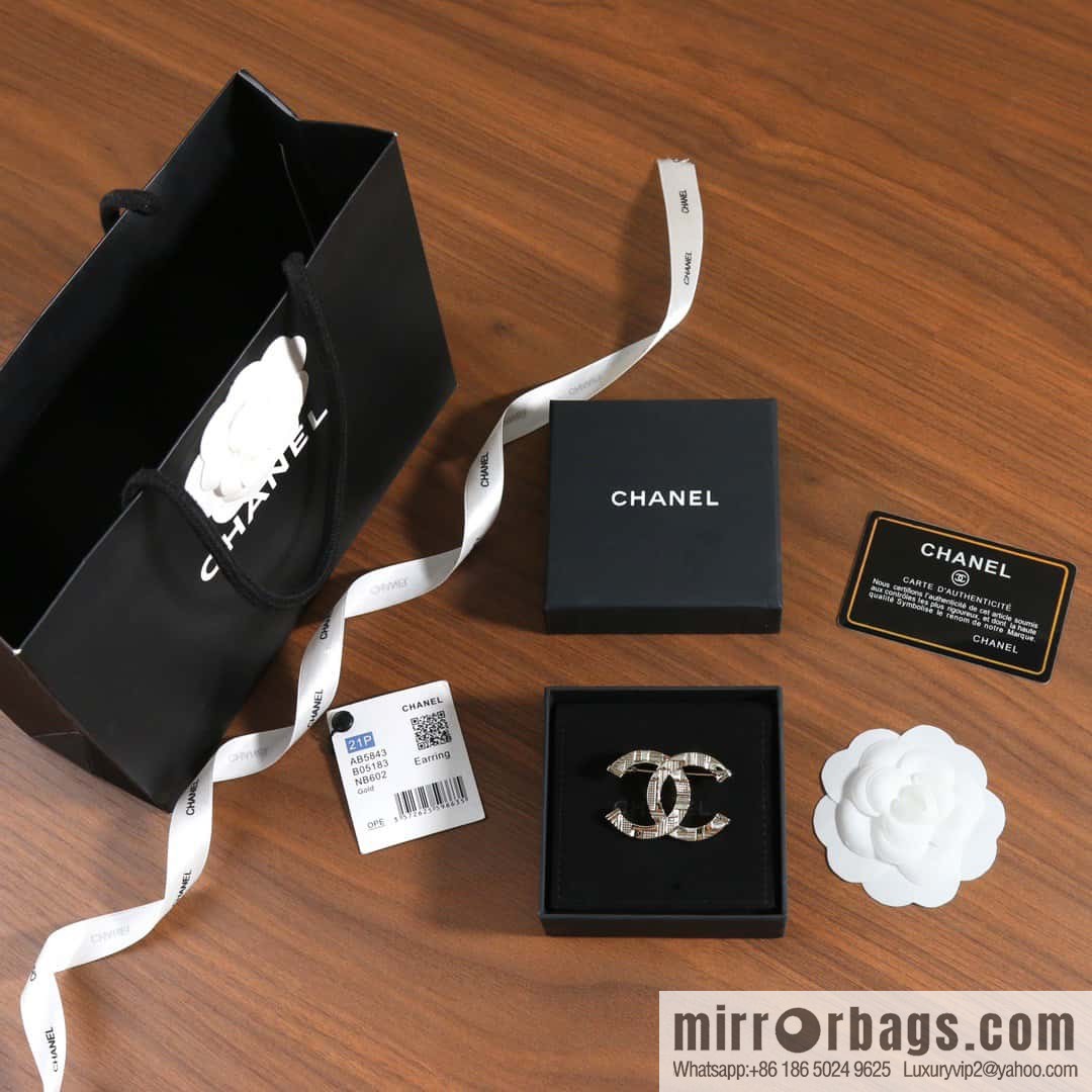 ☀️New ☑️ Chanel Double C Rhombus Brooch ☀️