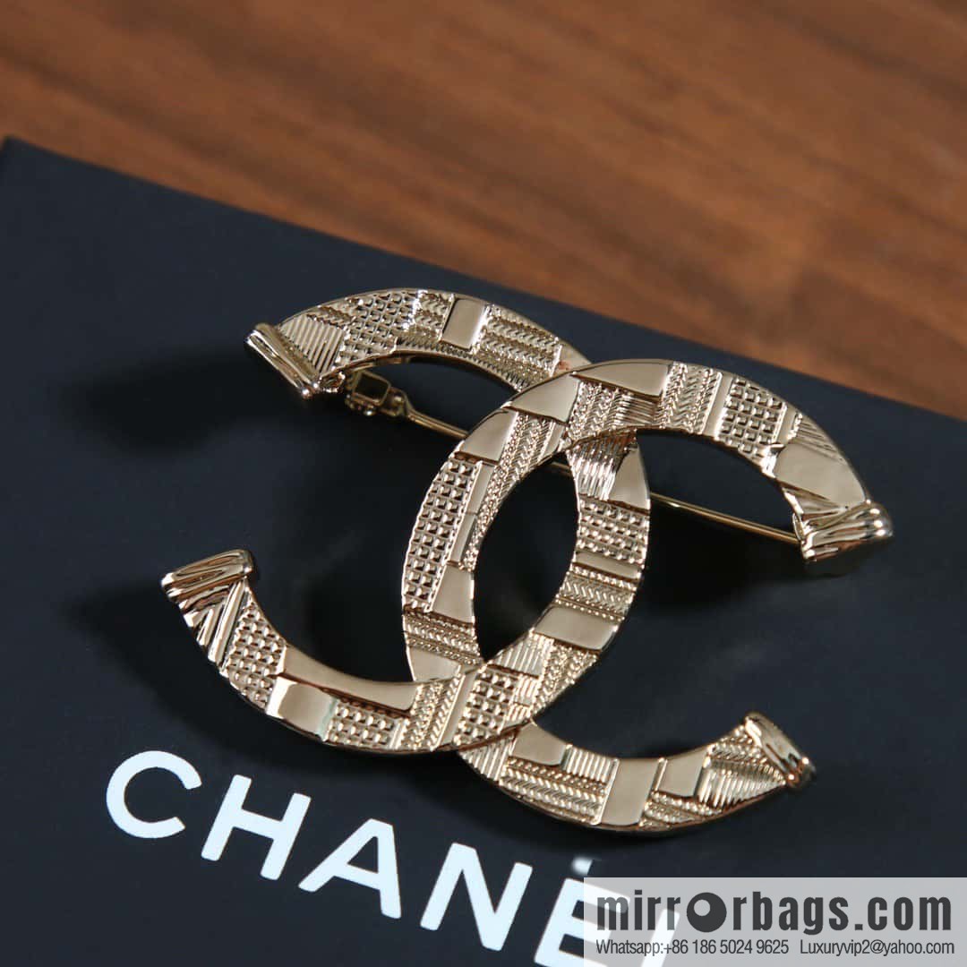 ☀️New ☑️ Chanel Double C Rhombus Brooch ☀️
