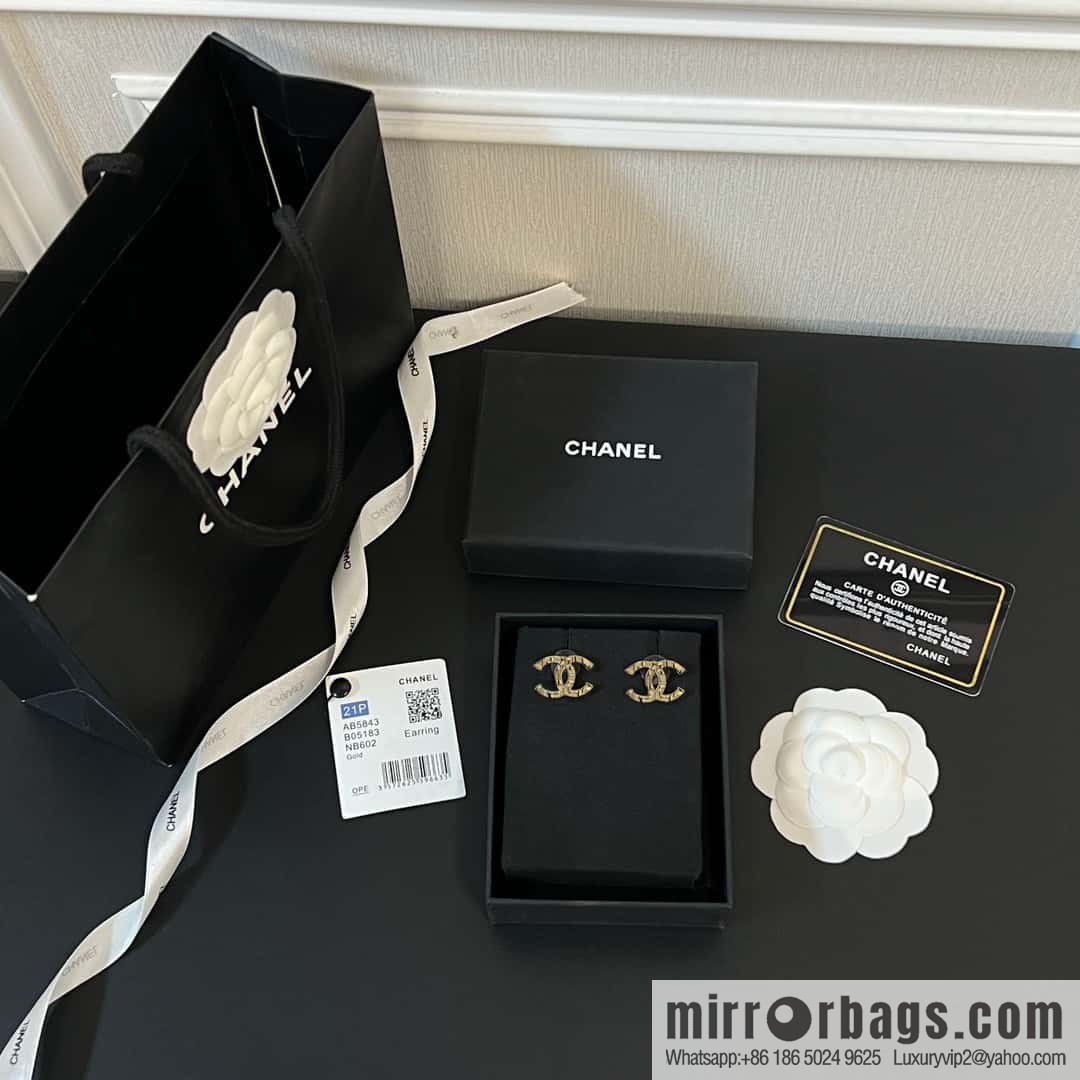 ☀️New ☑️ Chanel C1 double c diamond stud earrings ☀️