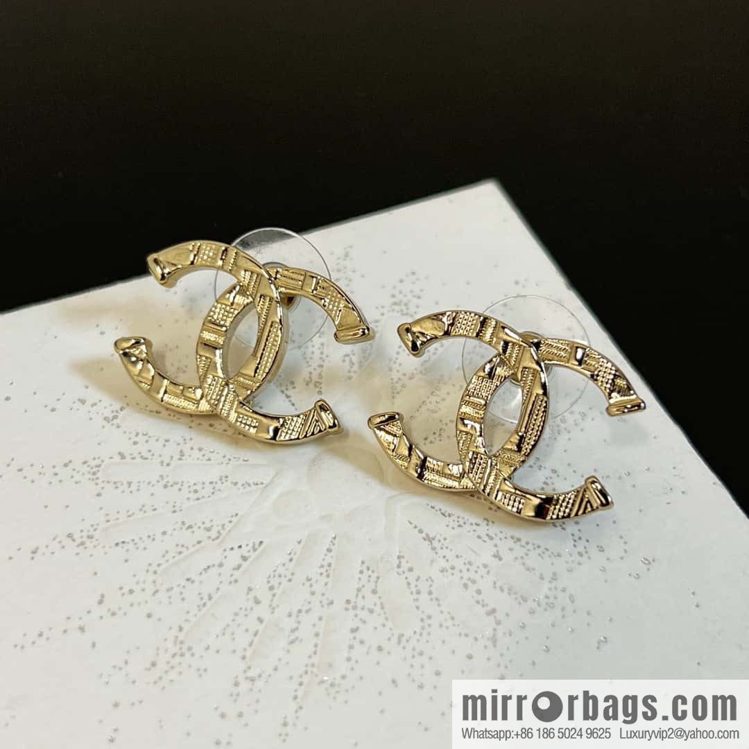 ☀️New ☑️ Chanel C1 double c diamond stud earrings ☀️
