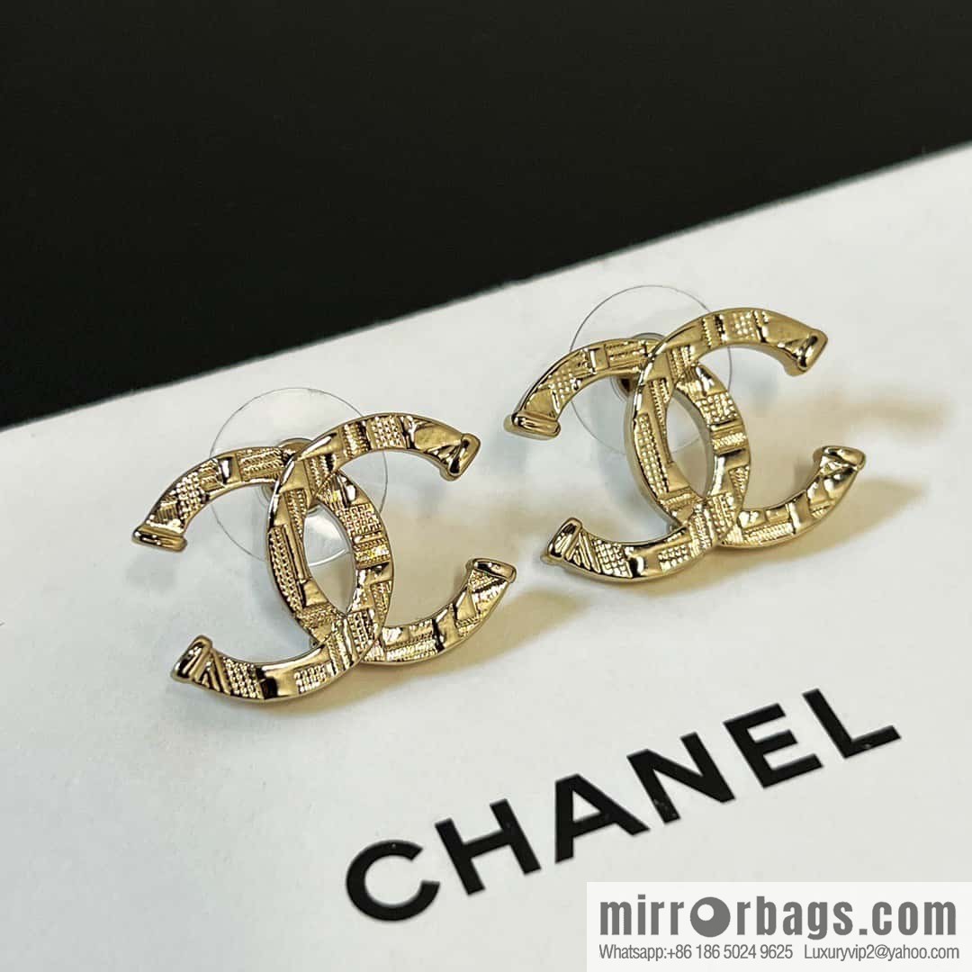☀️New ☑️ Chanel C1 double c diamond stud earrings ☀️