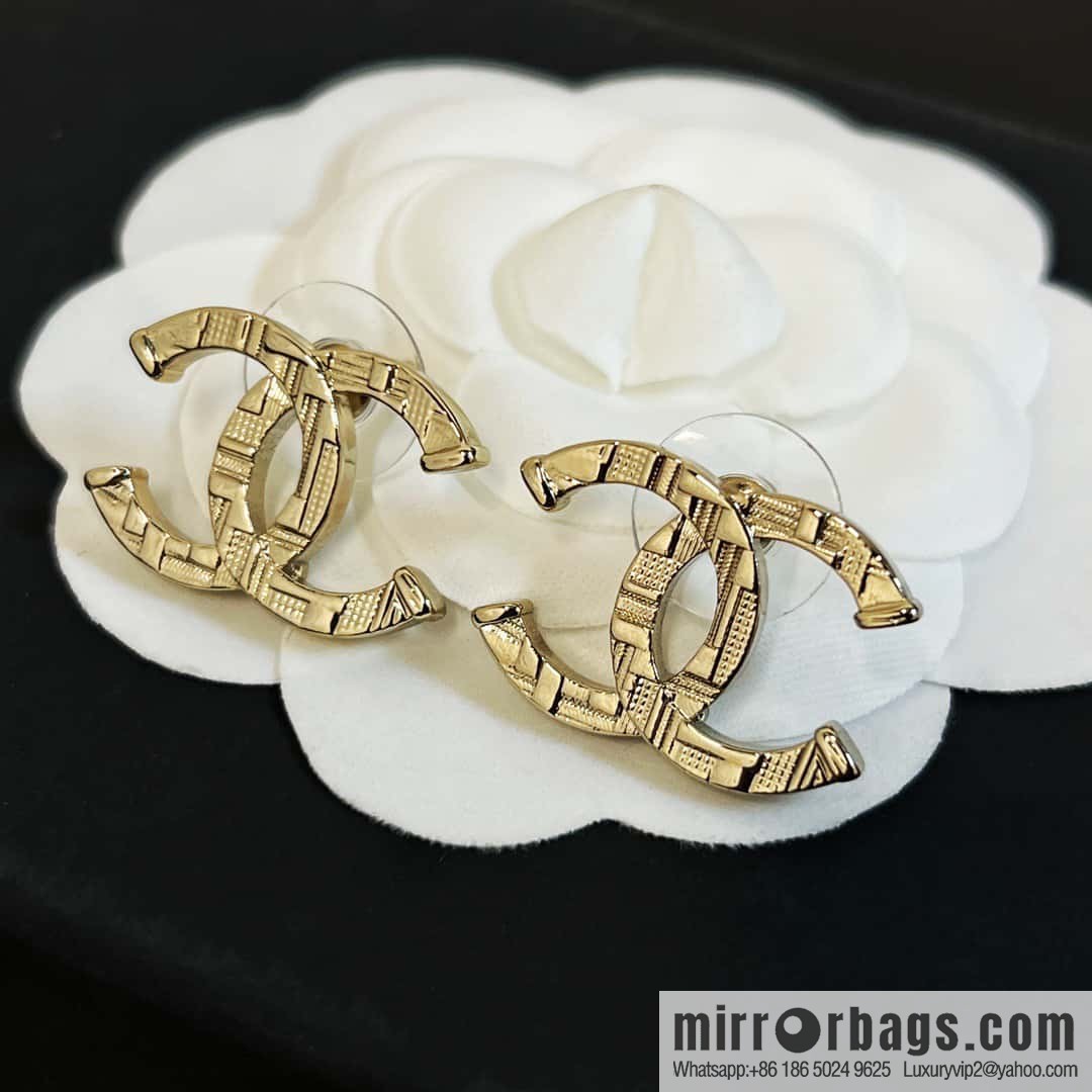 ☀️New ☑️ Chanel C1 double c diamond stud earrings ☀️