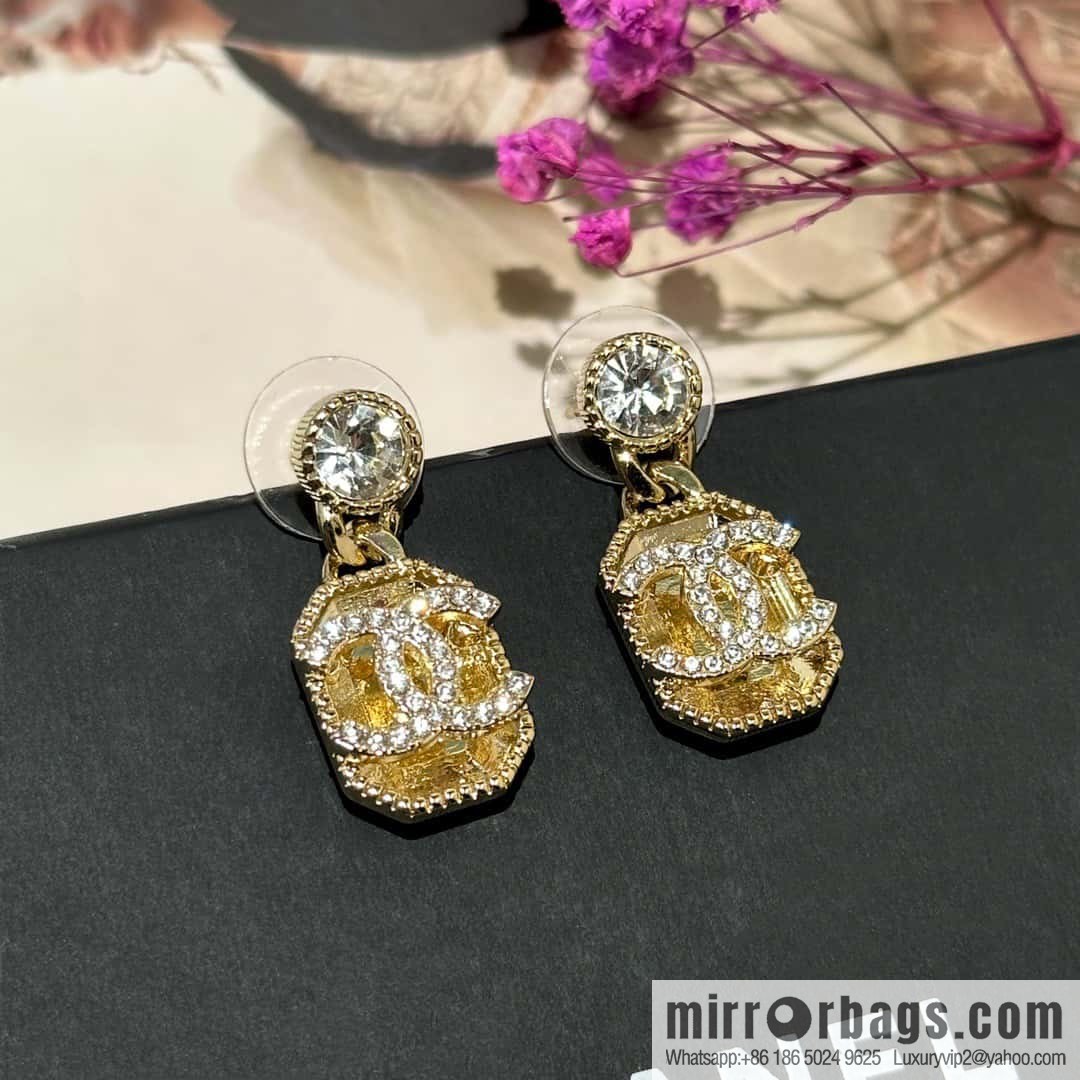 ☀️New ☑️ chanel c1 double c rhinestone octagon stud earrings ☀️