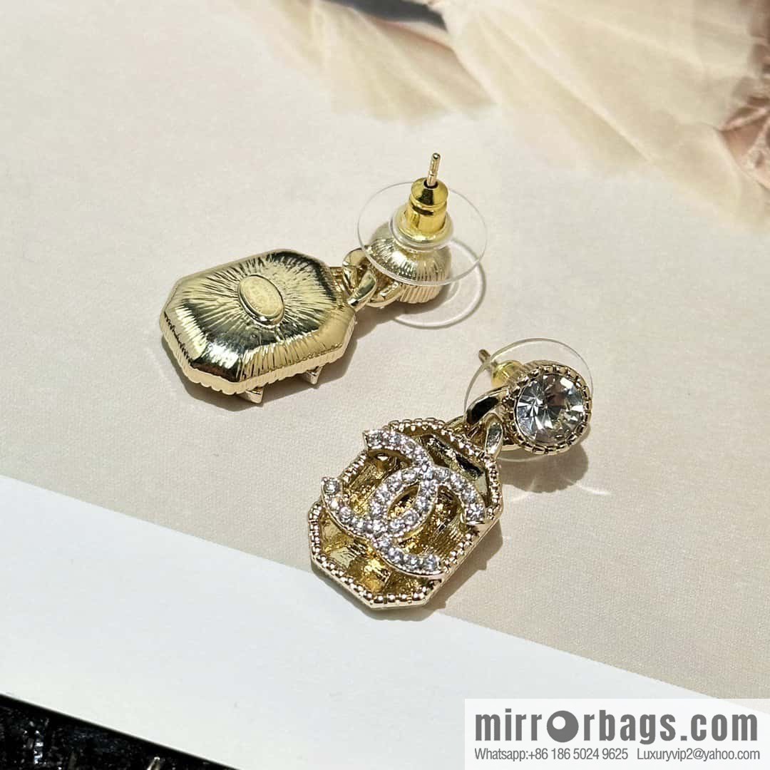 ☀️New ☑️ chanel c1 double c rhinestone octagon stud earrings ☀️