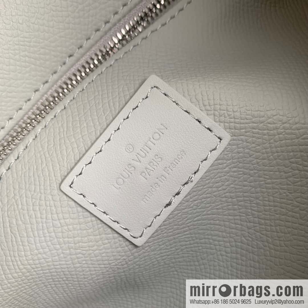 M82576 Gray and white, this Dopp Kit toilet bag.