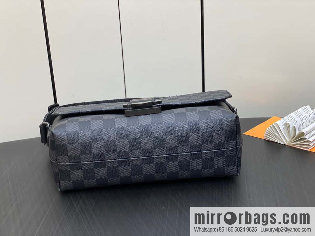 [Boutique‑grade] M46794 Haige, men's bag messenger bag series S-Cape messenger bag