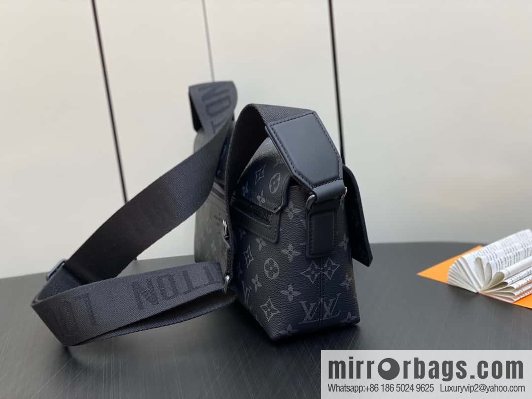 [Boutique‑grade] M46794 black flower, men's bag messenger bag series S-Cape messenger bag