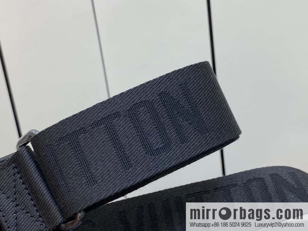 [Boutique‑grade] M46794 black flower, men's bag messenger bag series S-Cape messenger bag