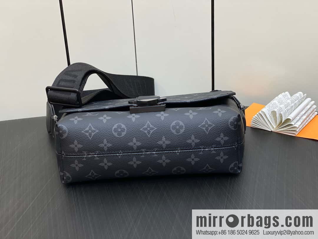 [Boutique‑grade] M46794 black flower, men's bag messenger bag series S-Cape messenger bag