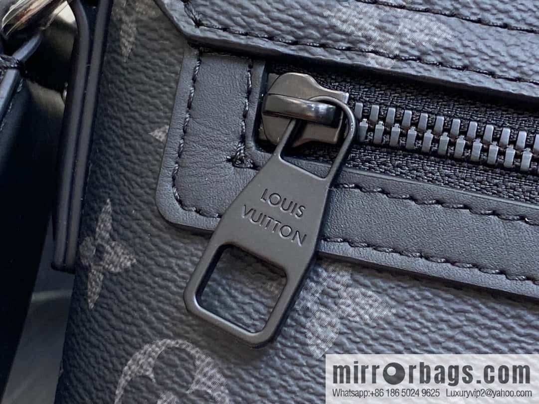 [Boutique‑grade] M46794 black flower, men's bag messenger bag series S-Cape messenger bag