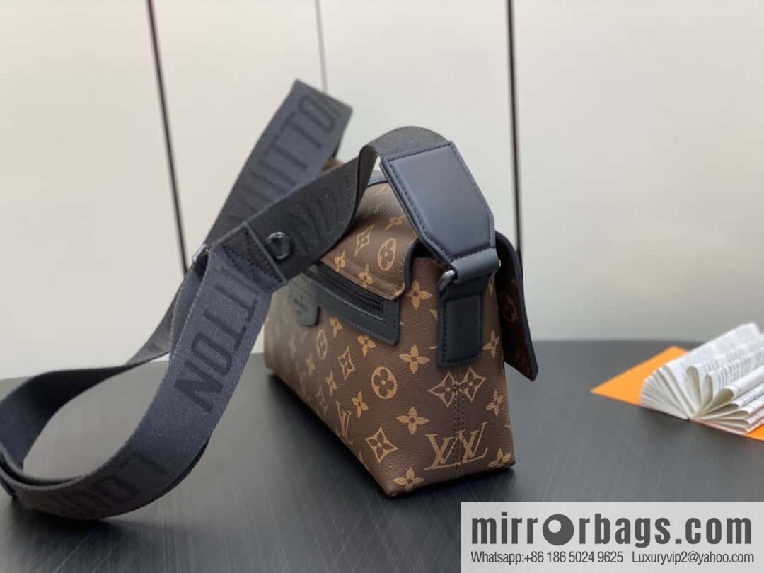 [Premium‑quality] M46794 monogram men's bag messenger bag series S-Cape messenger bag