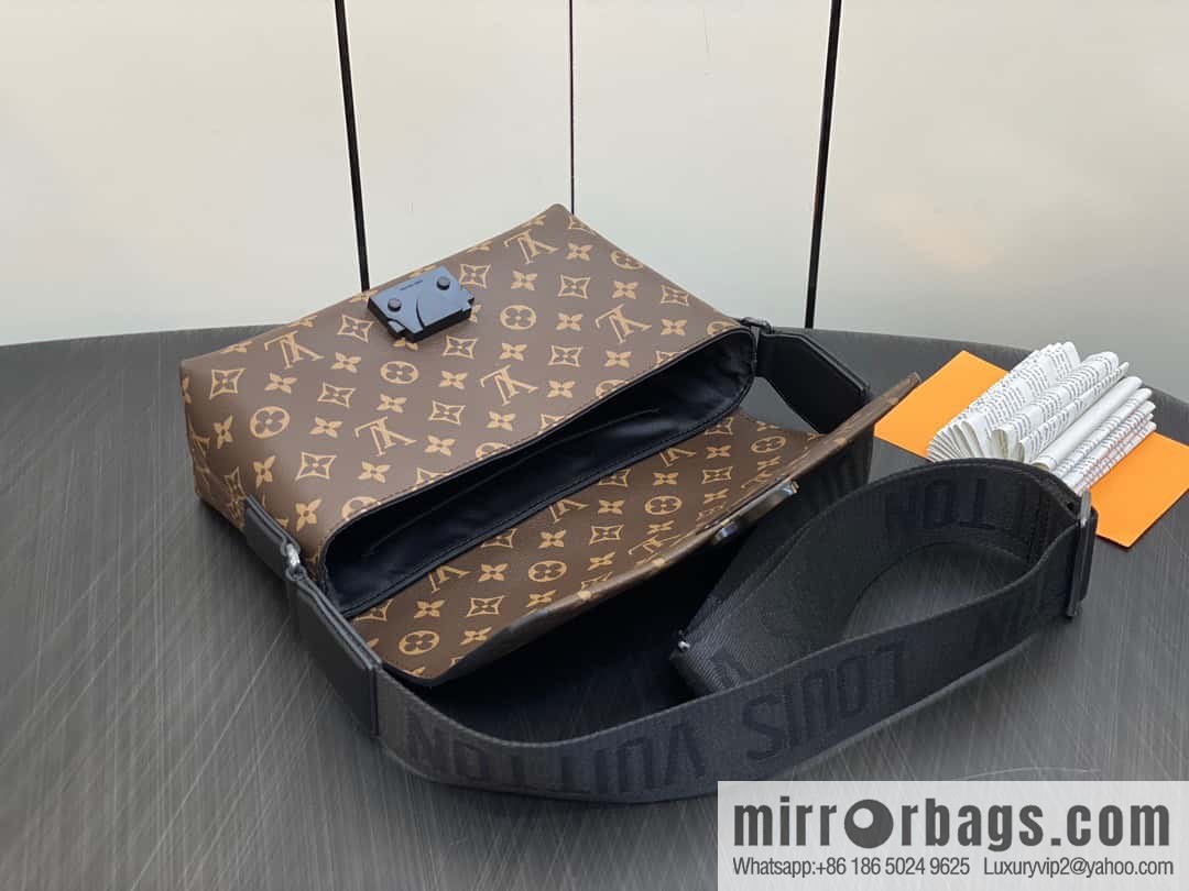[Premium‑quality] M46794 monogram men's bag messenger bag series S-Cape messenger bag