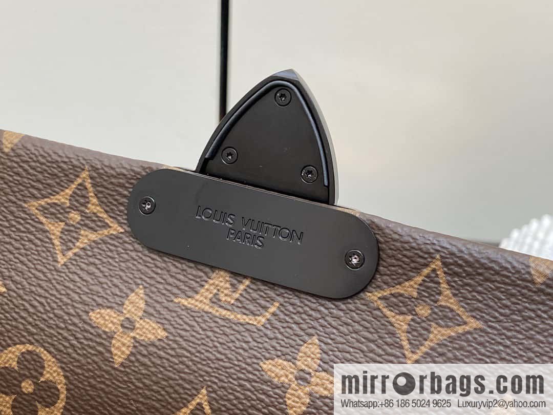 [Premium‑quality] M46794 monogram men's bag messenger bag series S-Cape messenger bag