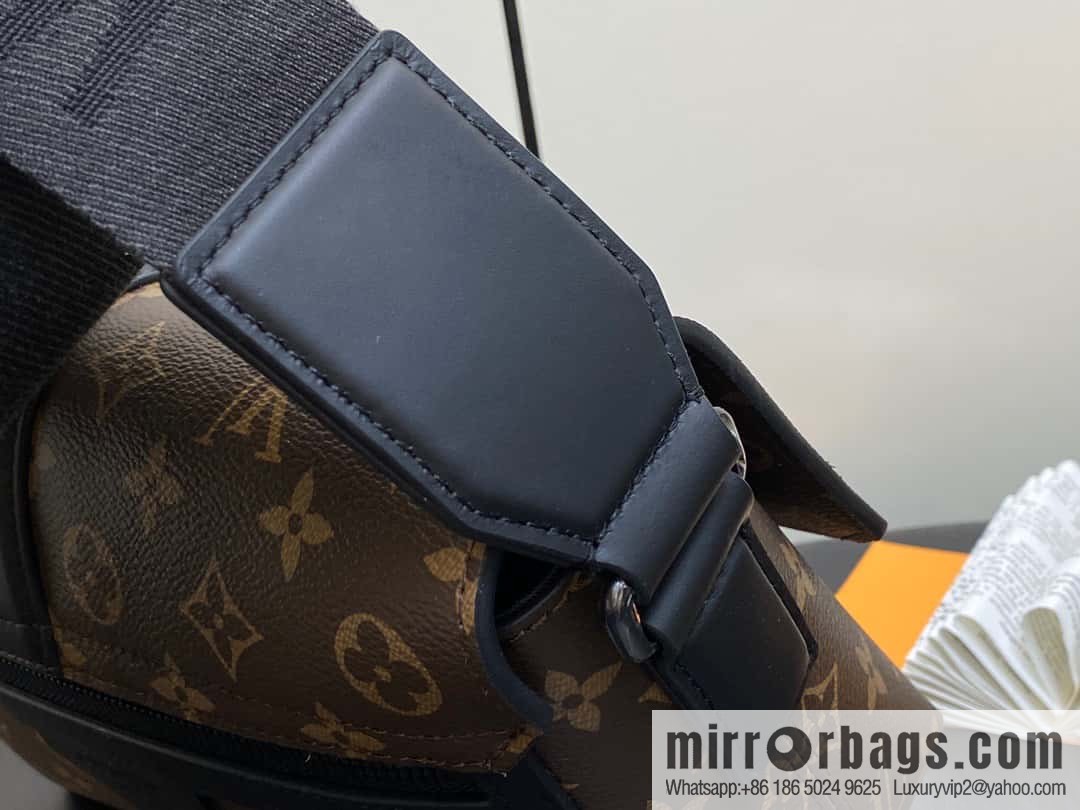 [Premium‑quality] M46794 monogram men's bag messenger bag series S-Cape messenger bag