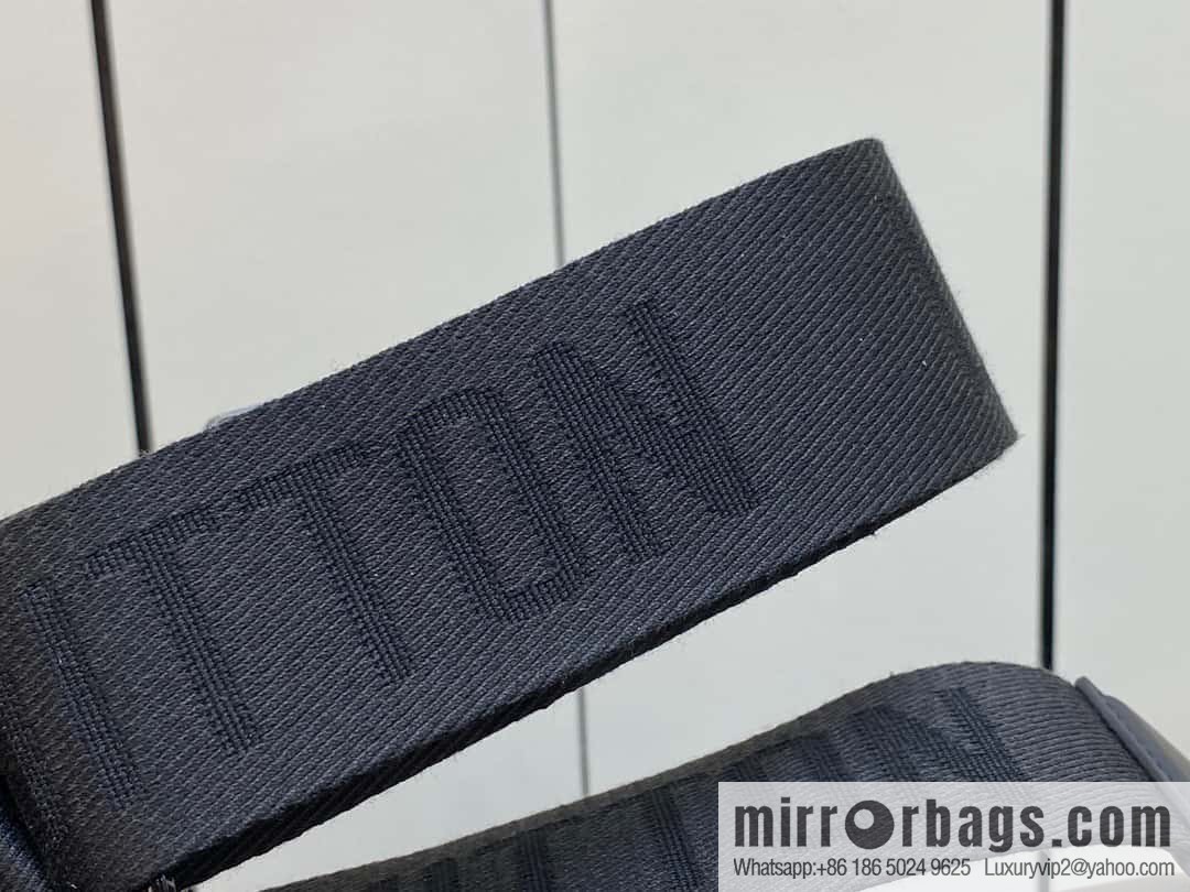 [Premium‑quality] M46794 monogram men's bag messenger bag series S-Cape messenger bag