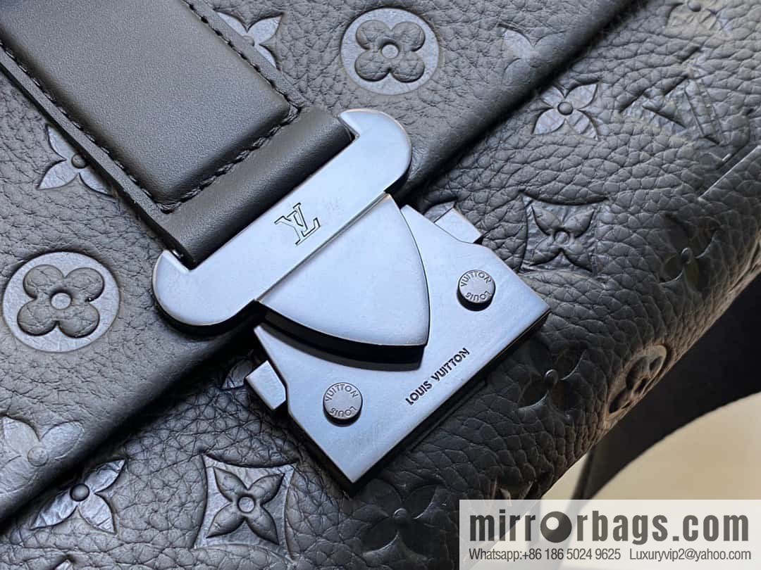 [Premium‑quality] M23471 black full leather men's bag messenger bag series S-Cape messenger bag