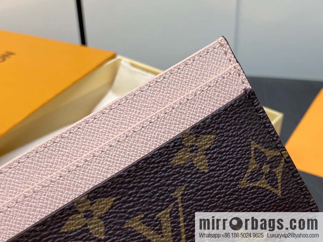 [Boutique‑grade] M82739 presbyopia pink card holder wallet series LV CHARMS card holder