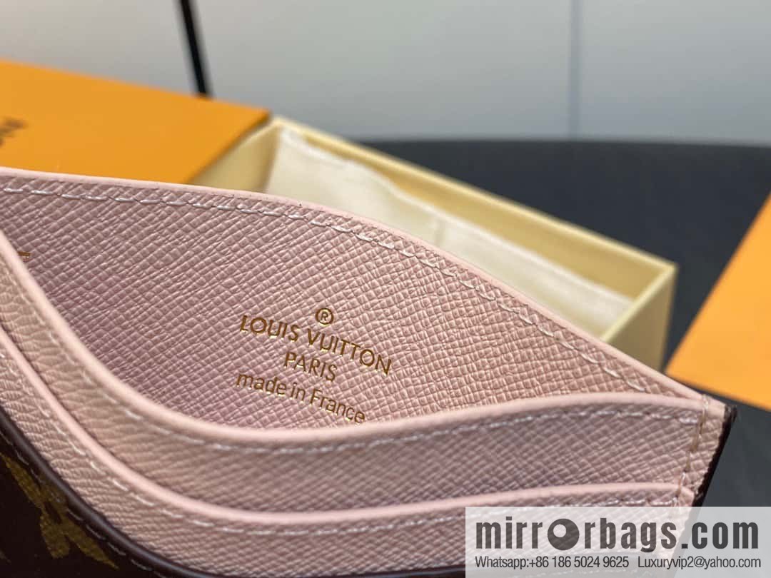 [Boutique‑grade] M82739 presbyopia pink card holder wallet series LV CHARMS card holder