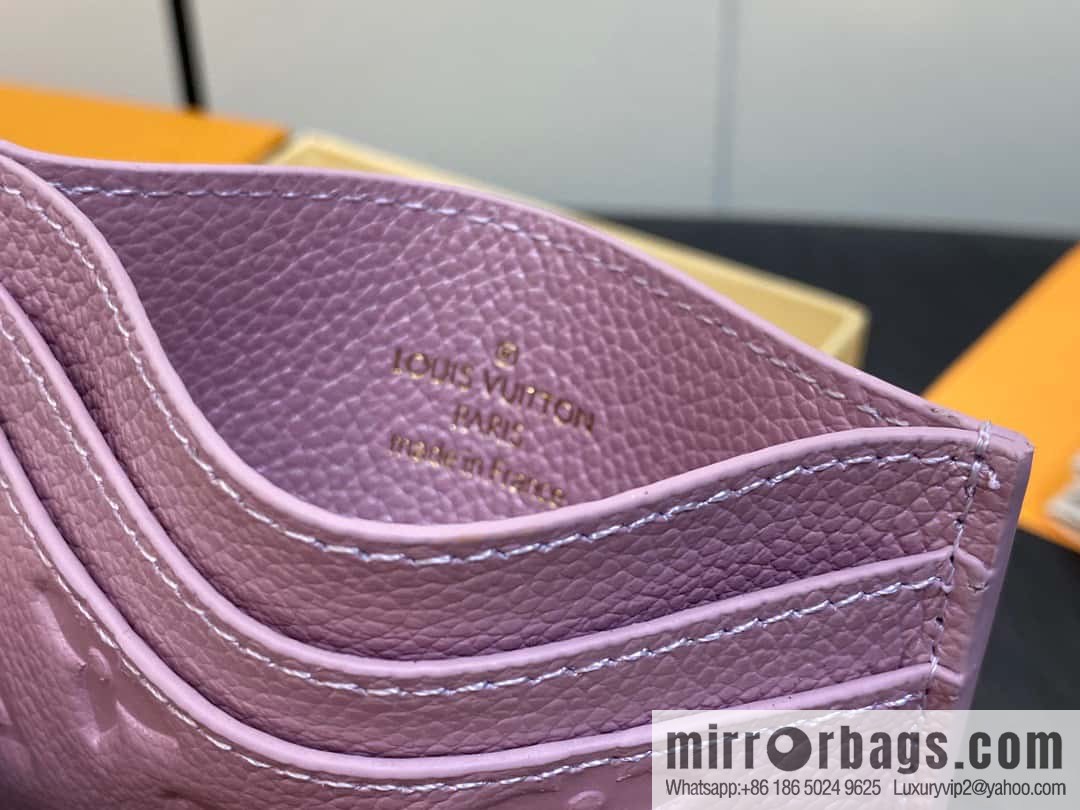[Boutique‑grade] M82132 pearlescent powder full leather M82739 card holder wallet series LV CHARMS card holder