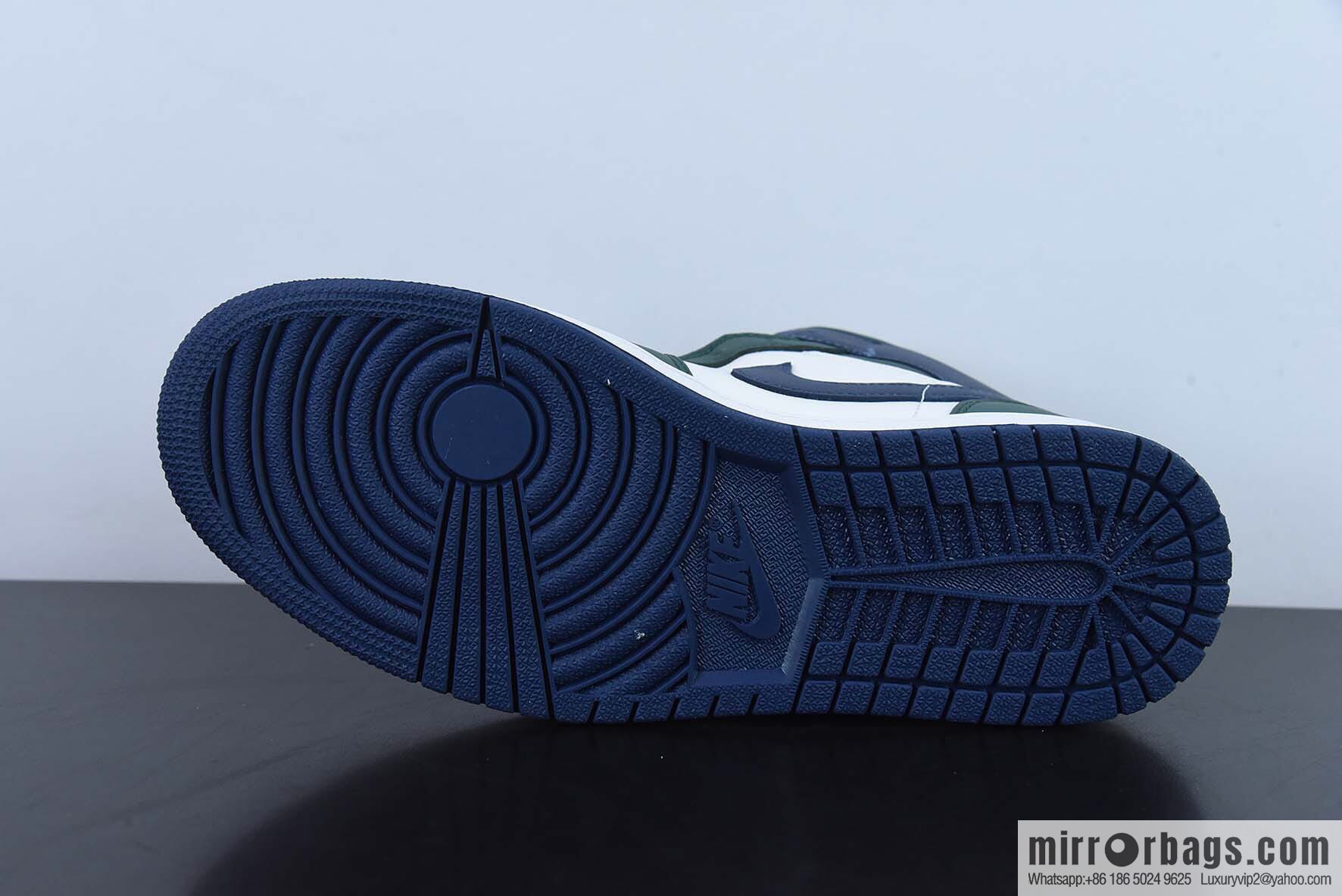 Nike Air Jordan 1 Mid AJ1 Joe 1 blue and green color matching, medium top basketball shoes, item number: DZ5326-300