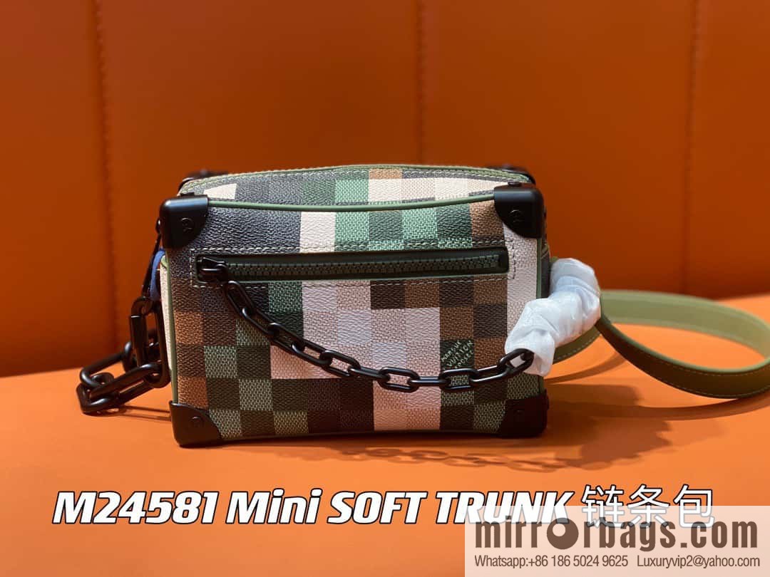 [Boutique‑grade] M24581 camouflage plaid men's bag box bag series Virgil Abloh 2024 early spring Mini SOFT TRUNK chain bag, M44735