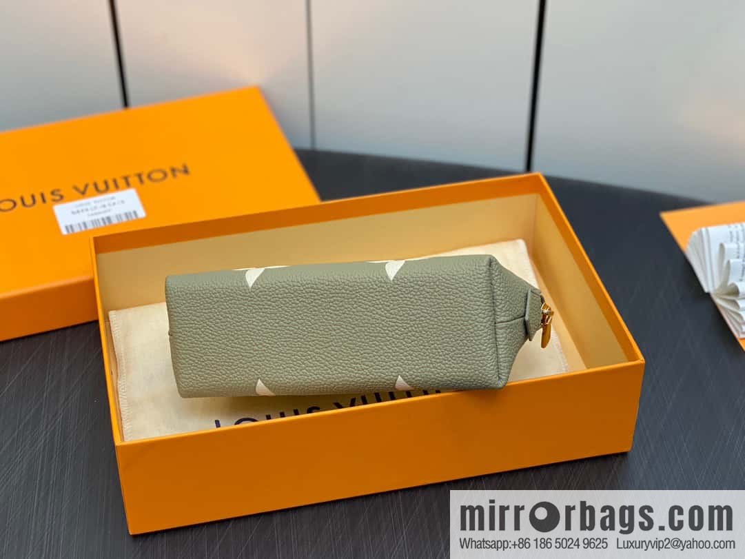 [Premium‑quality] M82493 grass green silk screen, full leather pouch clutch bag series By The Pool pouch