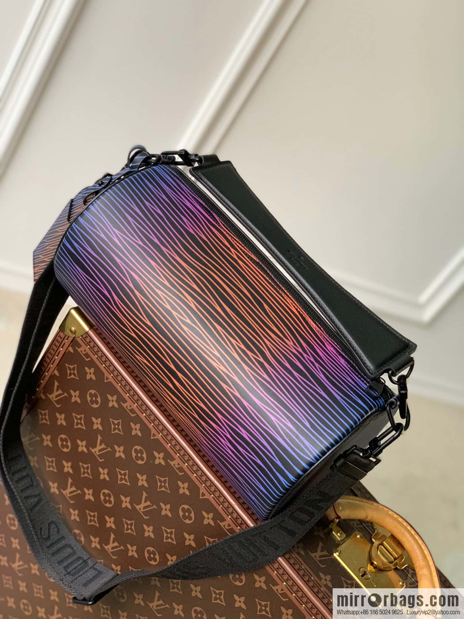 M23092 SOFT POLOCHON handbag