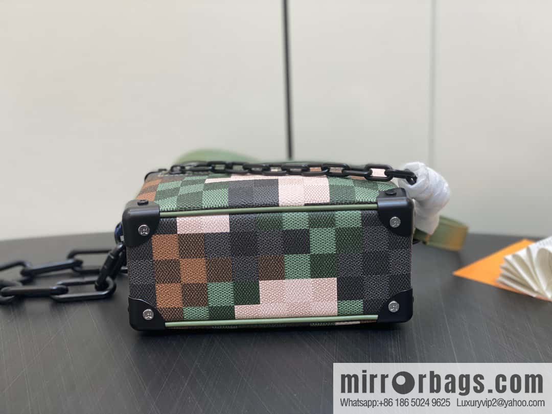 [Boutique‑grade] M24581 camouflage plaid men's bag box bag series Virgil Abloh 2024 early spring Mini SOFT TRUNK chain bag, M44735