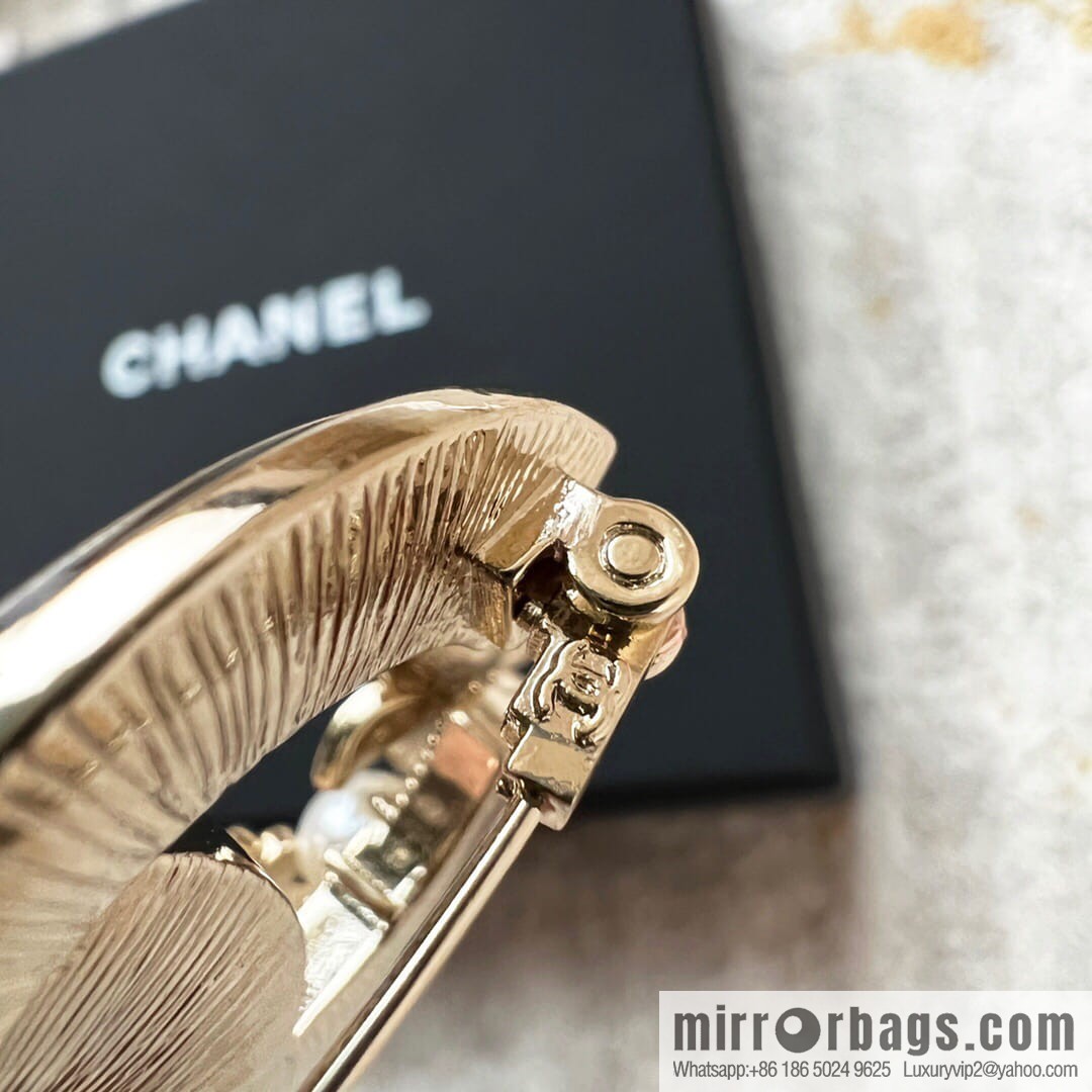 New Chanel double c camellia full diamond brooch